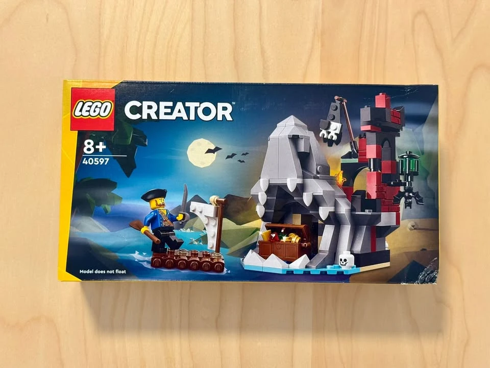 40597 Scary Pirate Island — חדש
