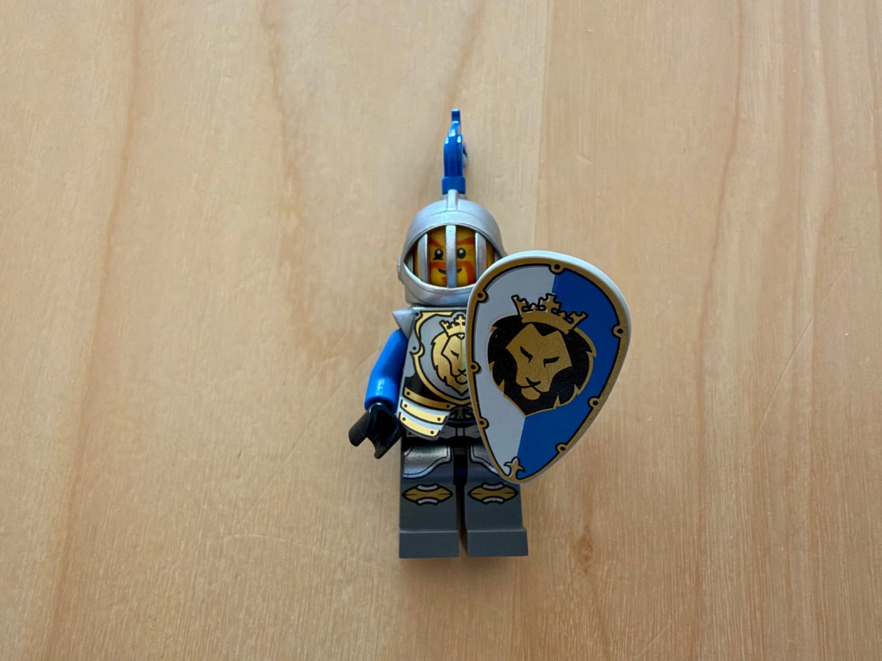 cas523 King's Knight Armor — חדש